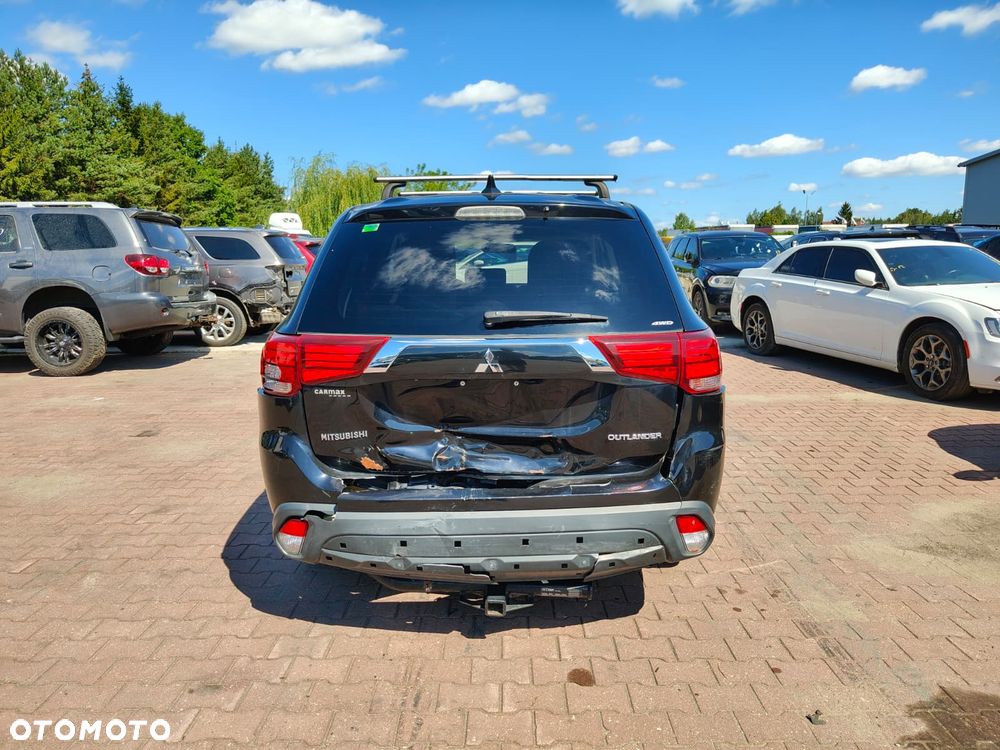 Mitsubishi Outlander - 7