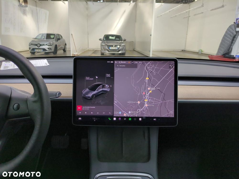 Tesla Model 3 Standard Reichweite Plus Hinterradantrieb - 23