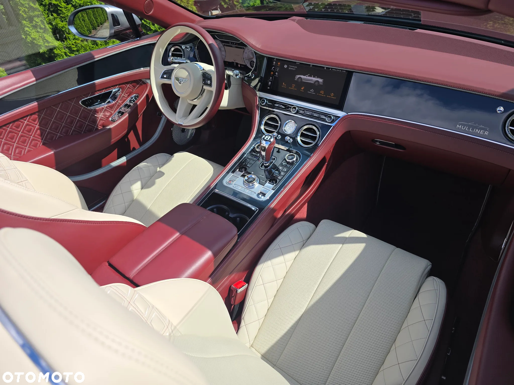 Bentley Continental GT New Convertible V8 Mulliner - 16