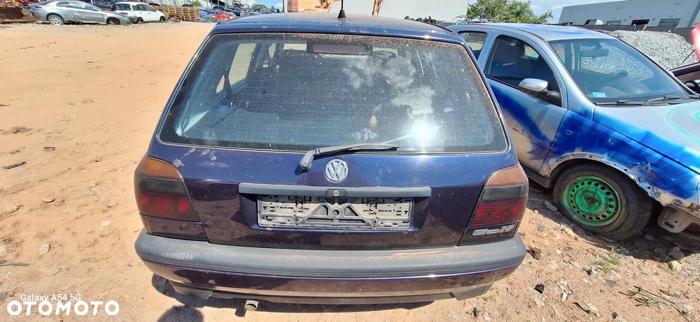 Volkswagen Golf Mk3 1.6 Benzyna Cały  Na Części - 4