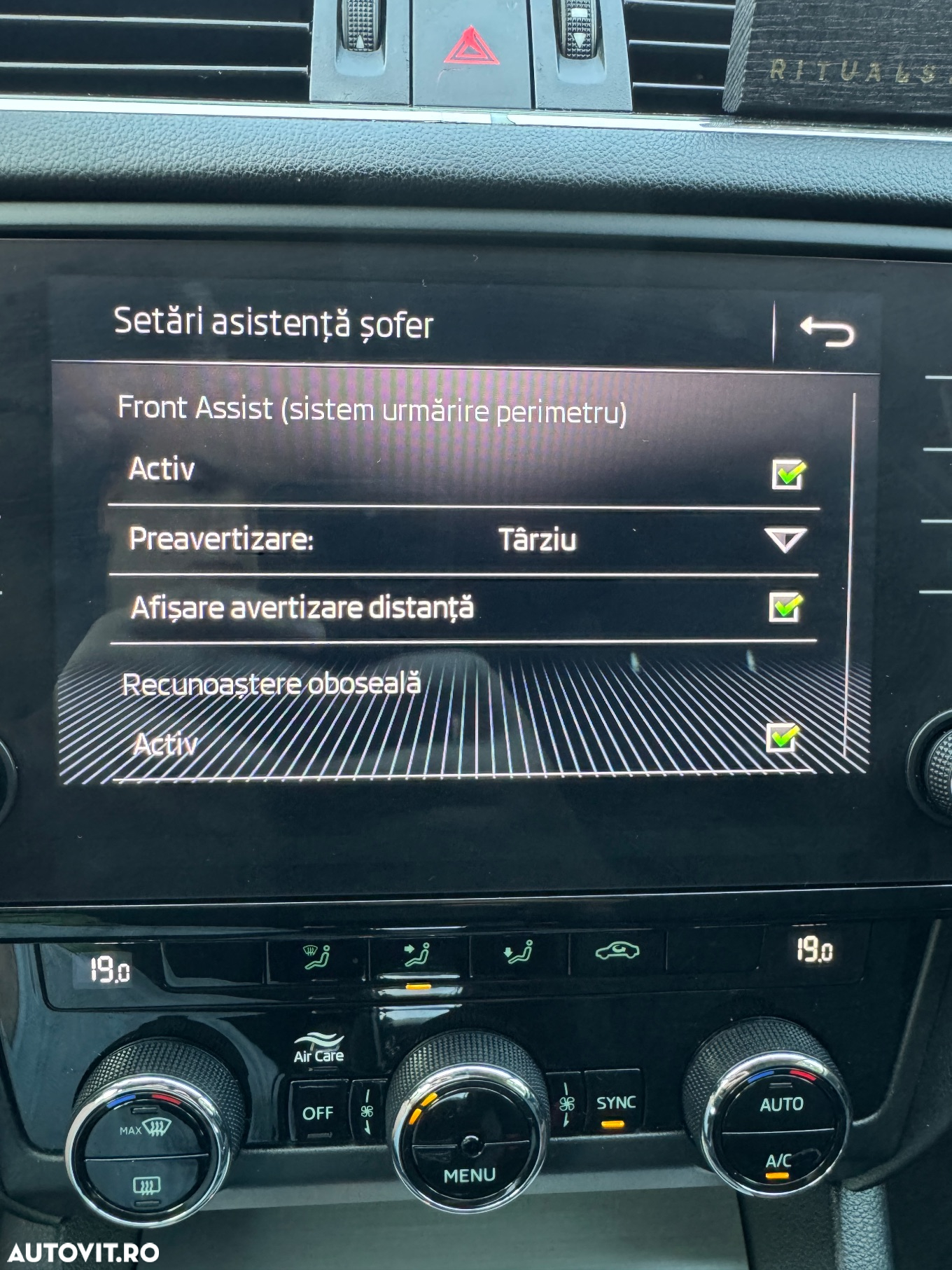 Skoda Octavia 1.6 TDI DSG Style - 11