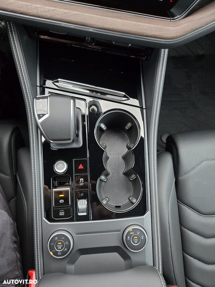 Volkswagen Touareg V6 TSI eHybrid PHEV Elegance - 24