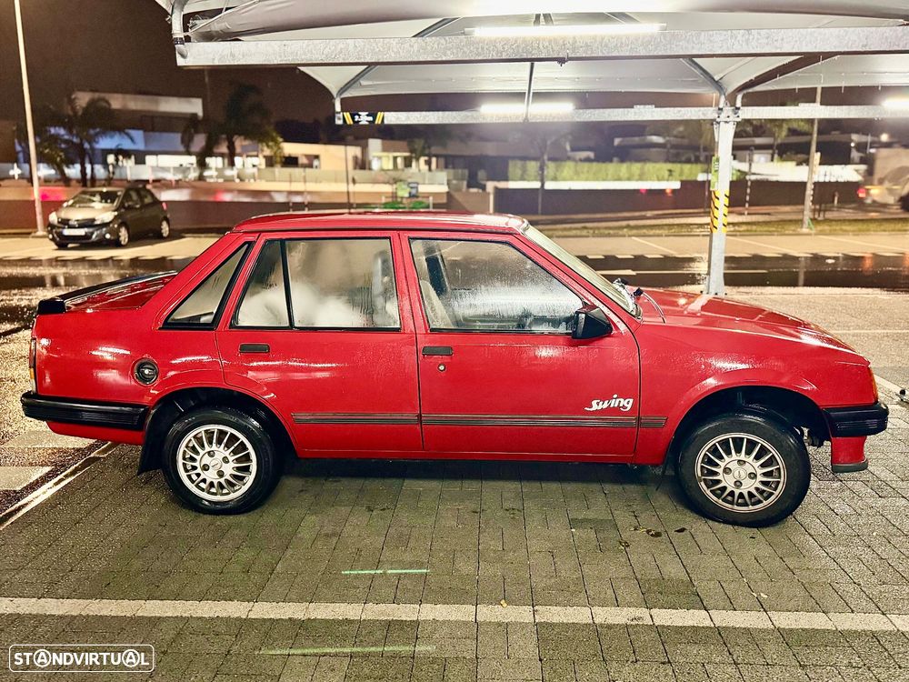 Opel Corsa 1.2 GL - 4