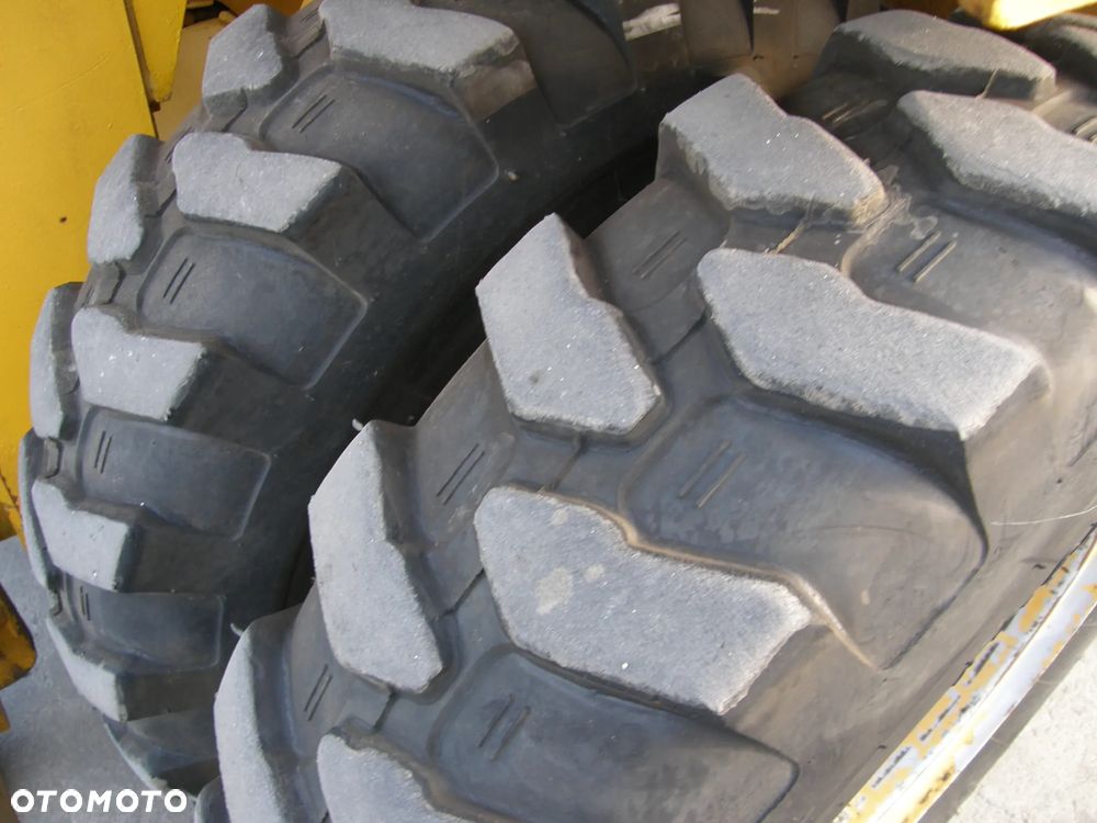 Caterpillar V300B 2300h 14000kg wózek widłowy z Niemiec - 17