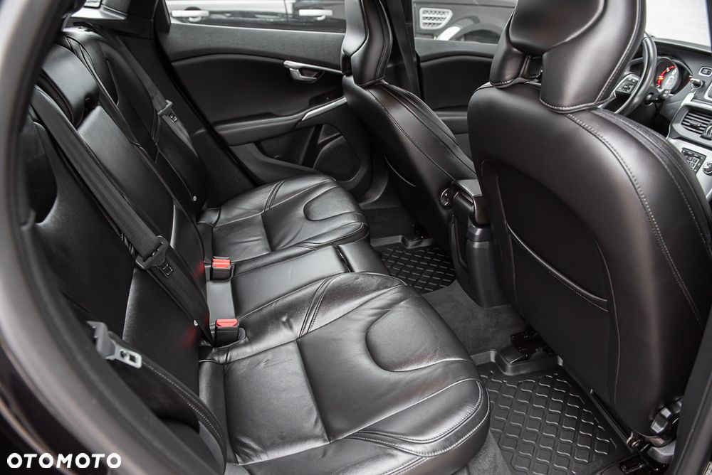 Volvo V40 D2 Inscription - 28