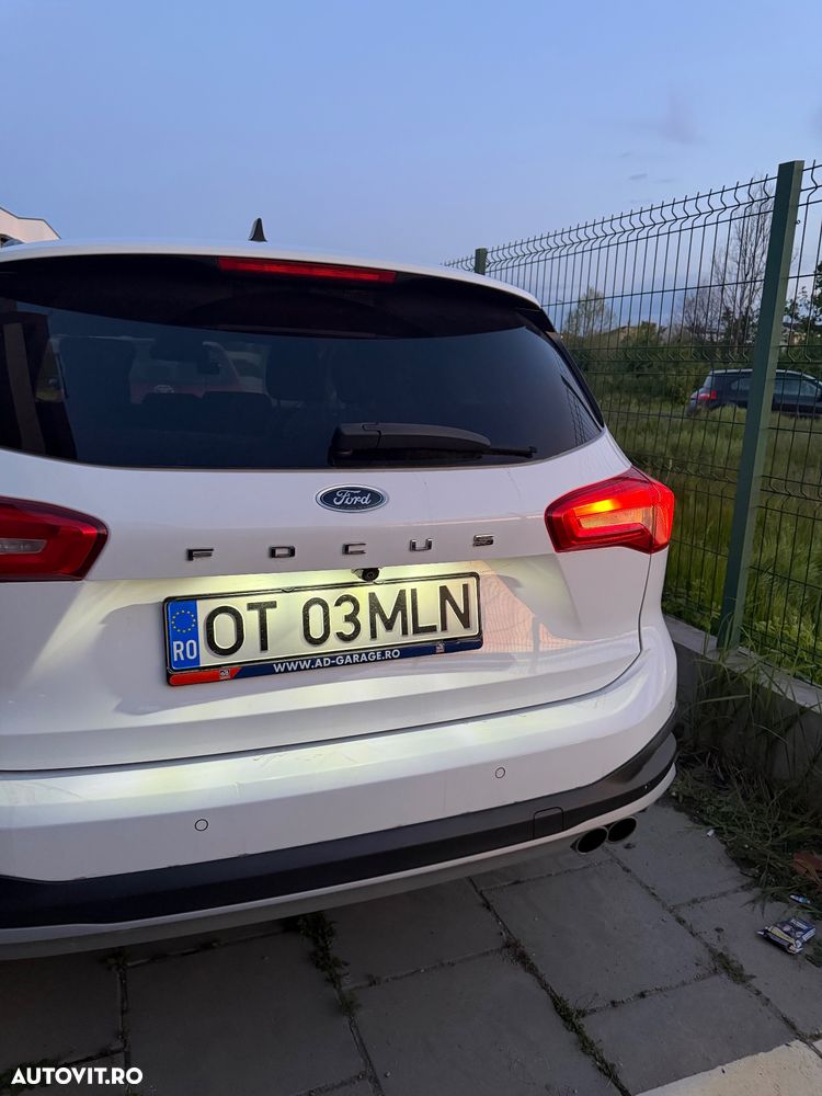FORD Focus 2021 — imagine 10