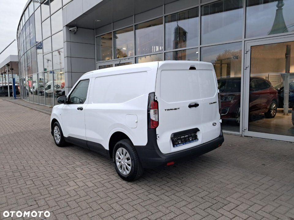 Ford Transit Courier - 5