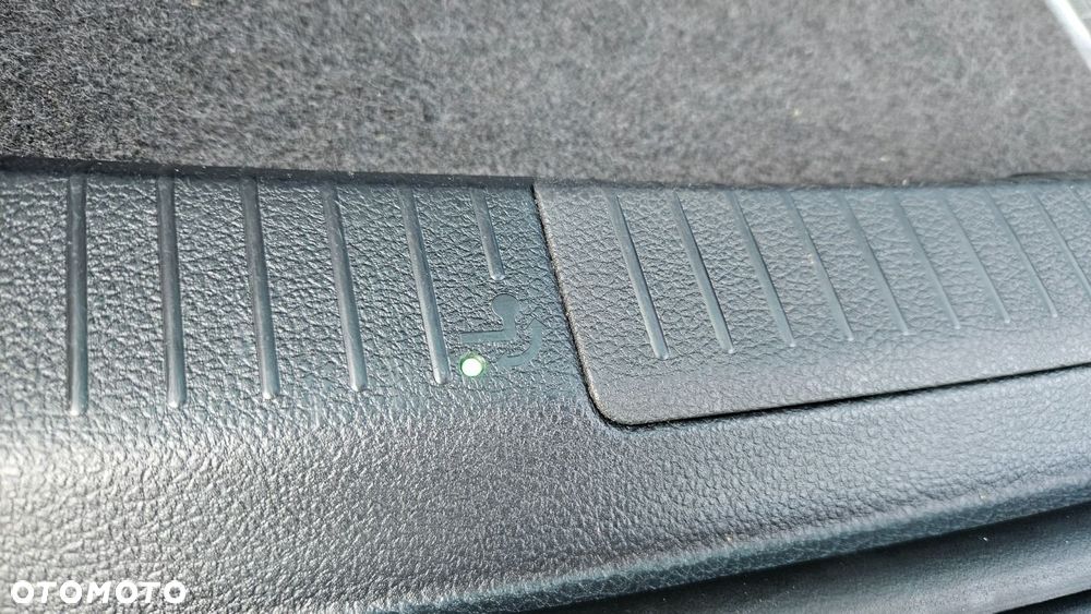 Volkswagen Golf 2.0 TDI Join - 29