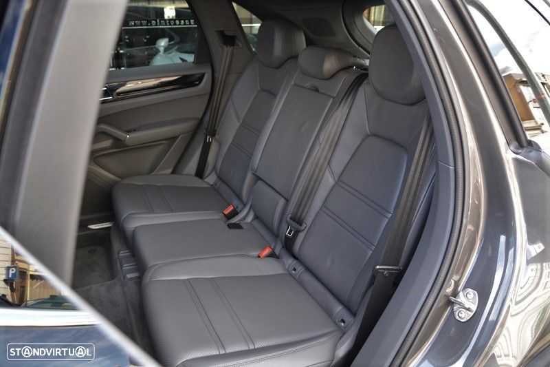 Porsche Cayenne E-Hybrid - 32