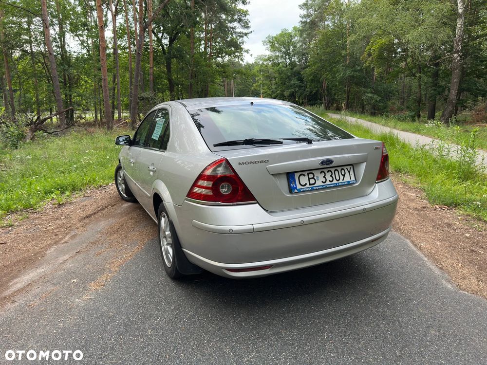 Ford Mondeo 2.0 TDCi Ghia - 8