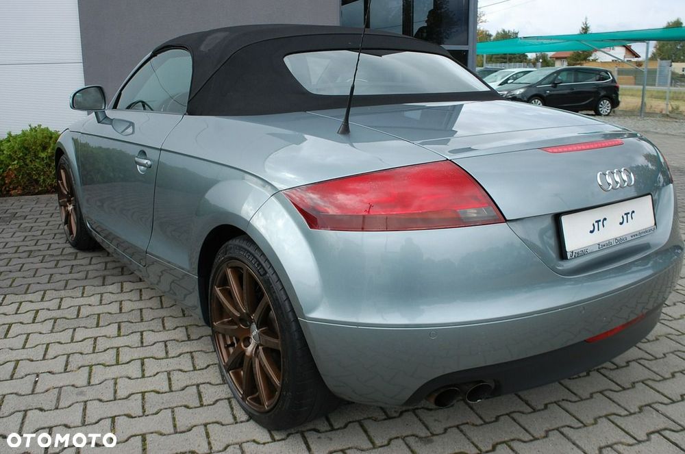 Audi TT Roadster - 13
