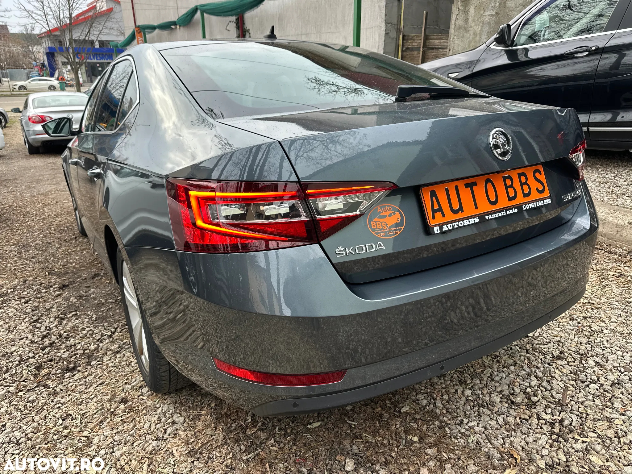 Skoda Superb 1.6 TDI DSG Ambition - 2
