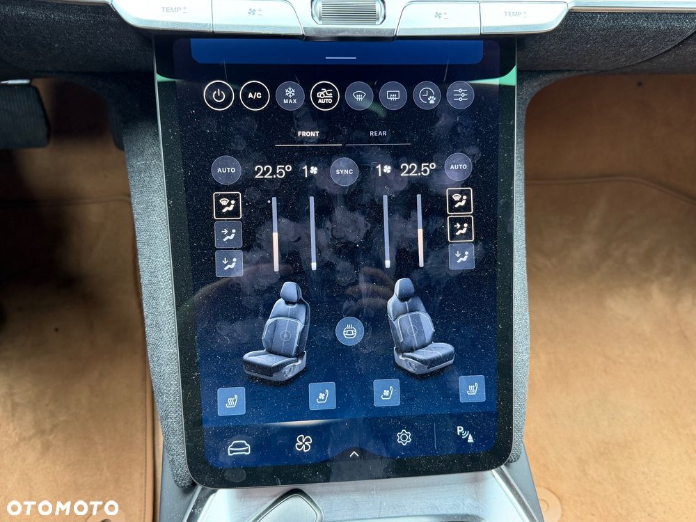 Lucid Air AWD Touring - 26