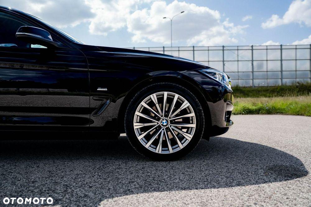 BMW 3GT 325d Sport Line - 9