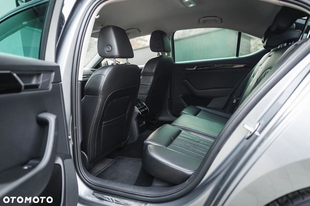 Skoda Superb 1.8 TSI L&K DSG - 18