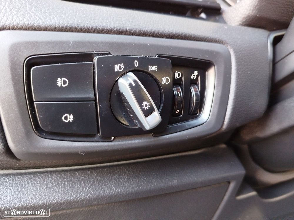 BMW 216 Active Tourer d Advantage - 27