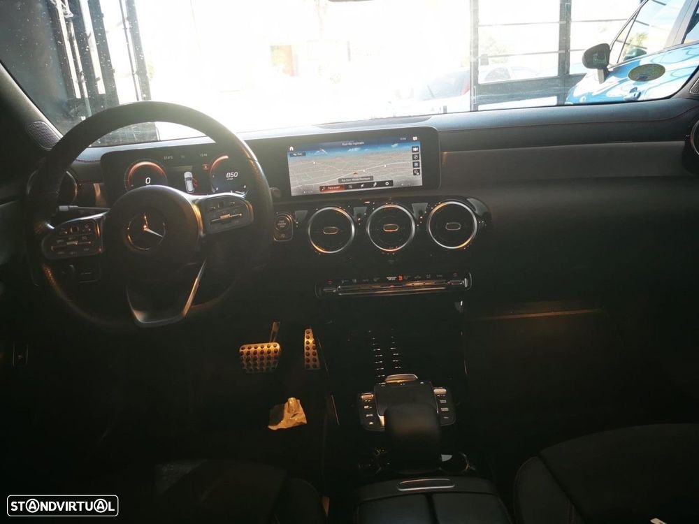 Mercedes-Benz CLA 180 d Shooting Brake AMG Line Aut. - 3