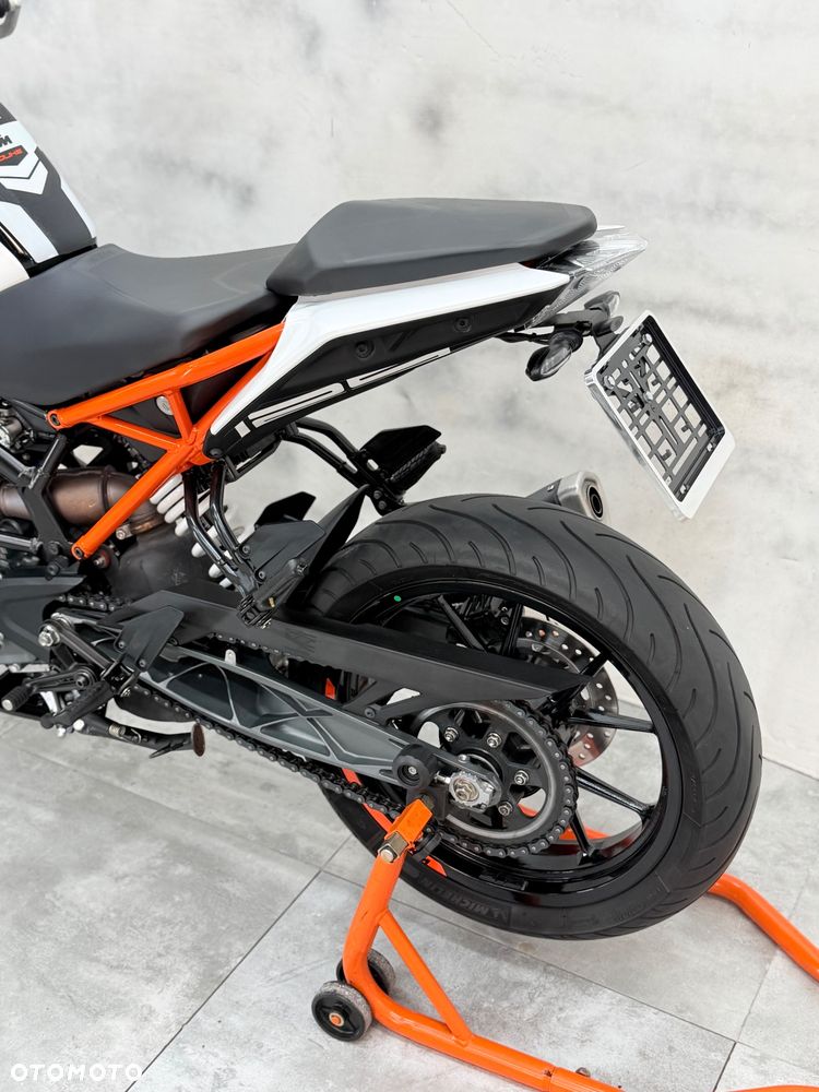 KTM Duke 125 - 13