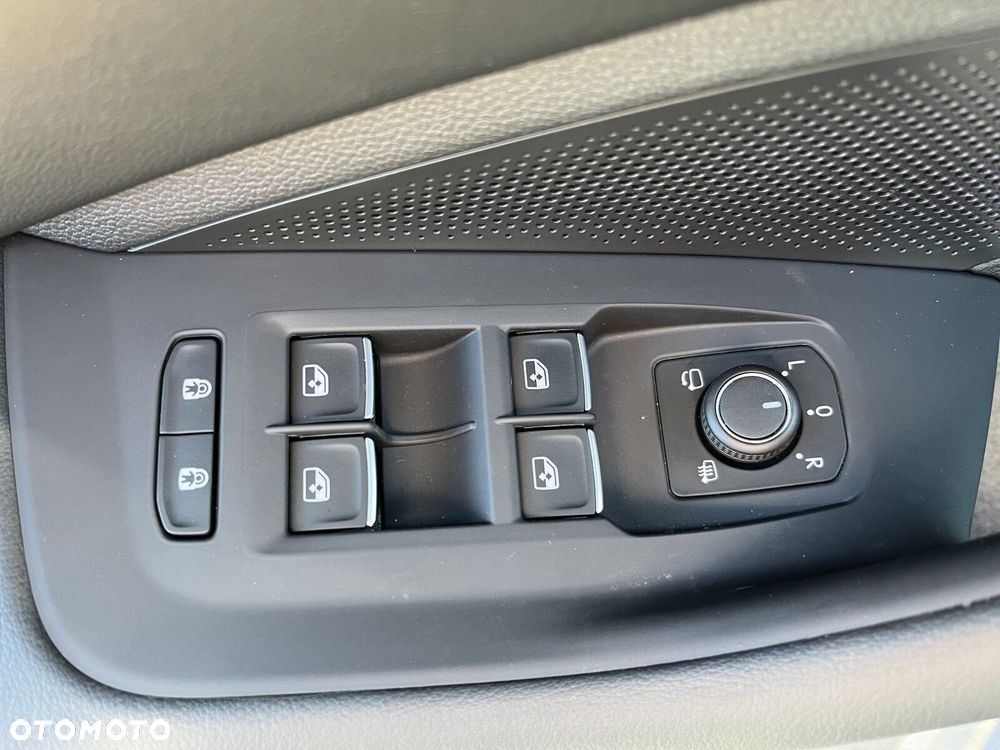 Volkswagen Passat Variant - 11