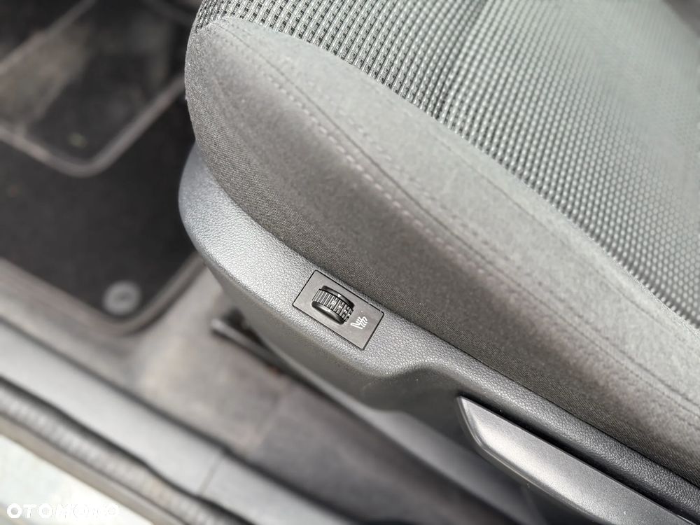 Peugeot 5008 2.0 HDi Business Line 7os - 26