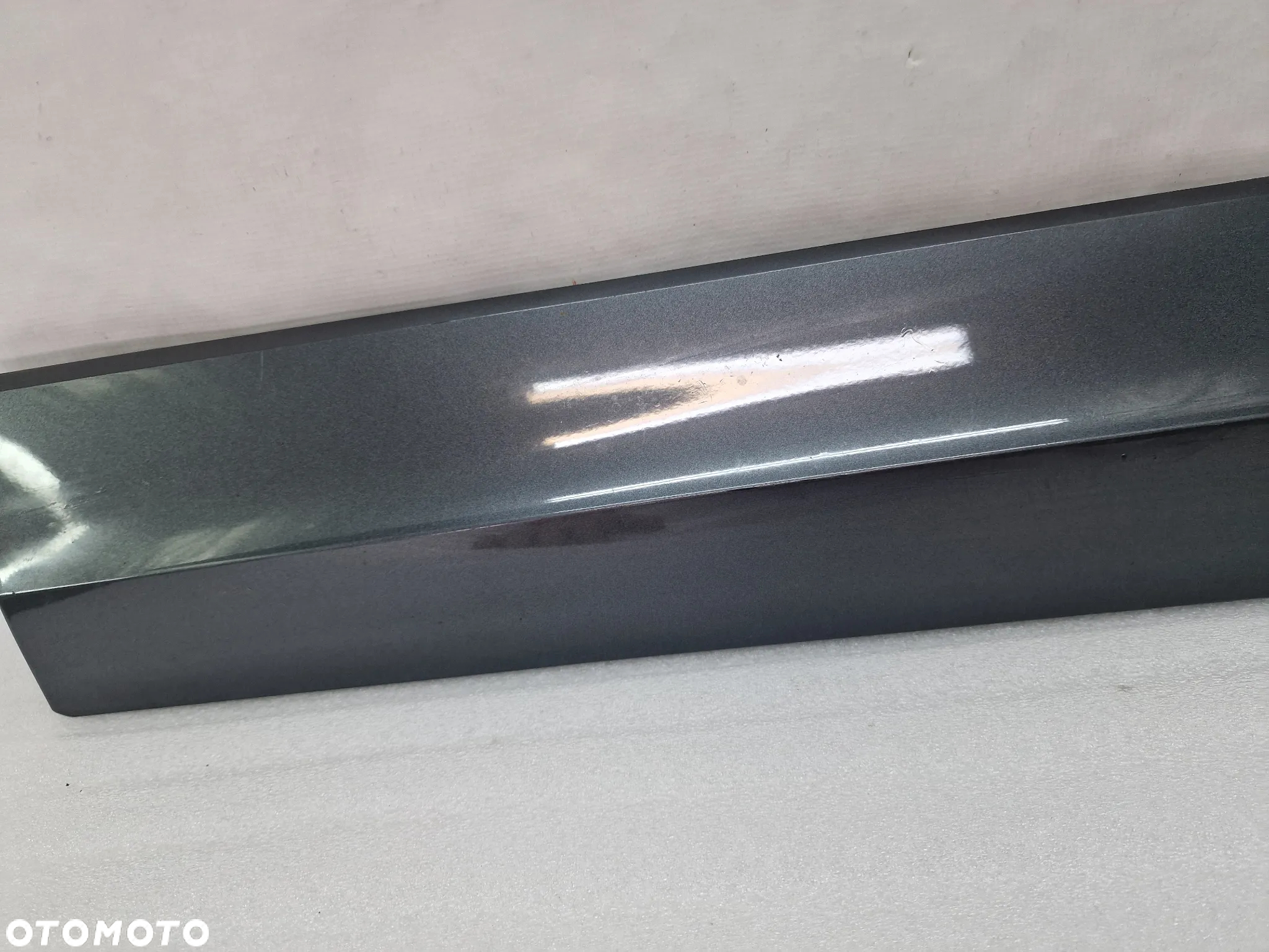 VW T-ROC 17- R-LINE 2GA 17- LEWA LISTWA DRZWI PRZEDNIA PRZÓD , GRAFITOWA / SZARA , NR 2GA853719A / 2GA854939S , NR AUKCJI LD11 - 5