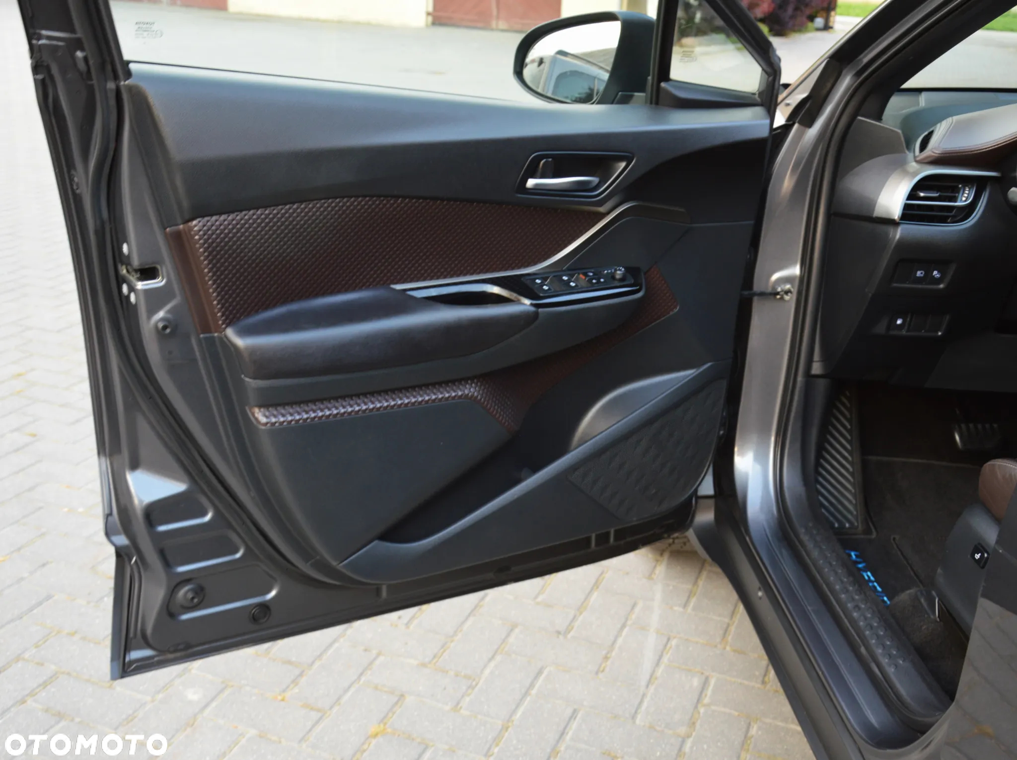 Toyota C-HR 1.8 Hybrid Premium - 16