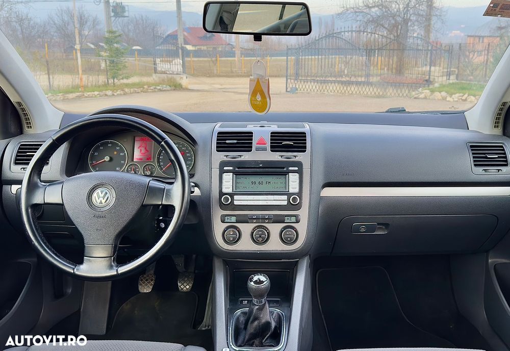 Volkswagen Golf 1.6 Comfortline - 6