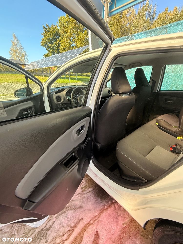 Toyota Yaris - 17