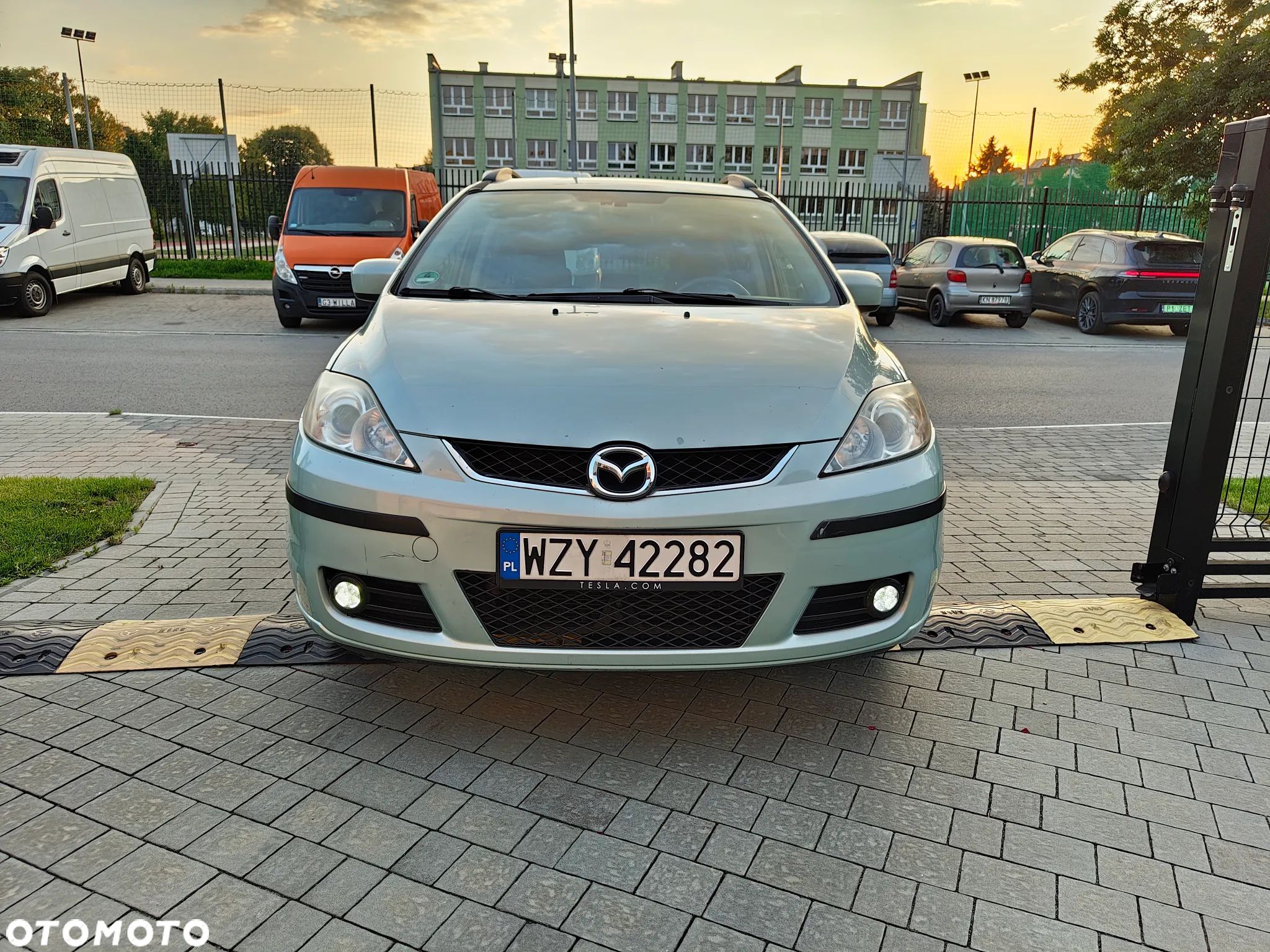 Mazda 5 2.0 Active - 1