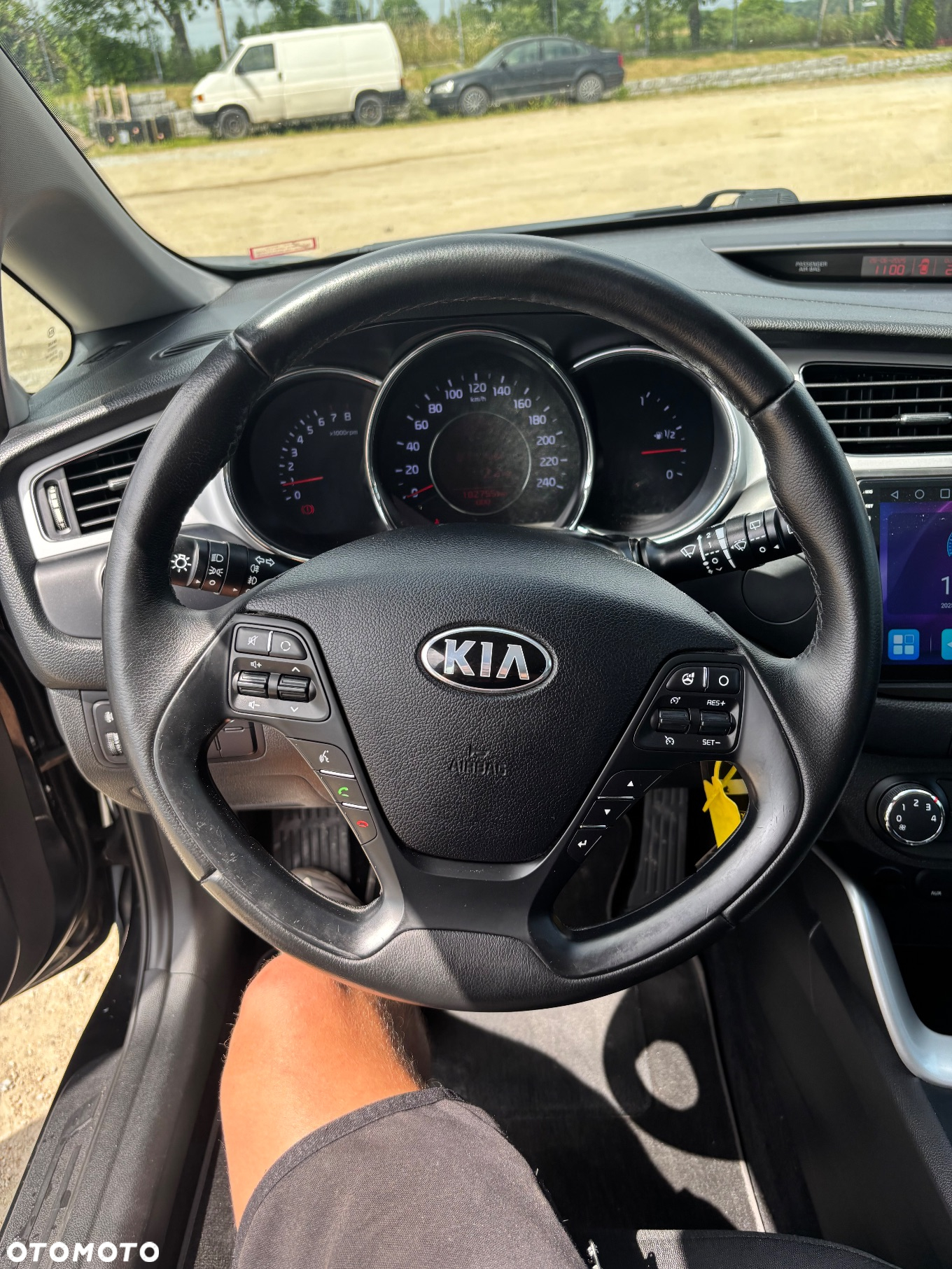 Kia Ceed 1.4 CVVT SW Dream-Team Edition - 14