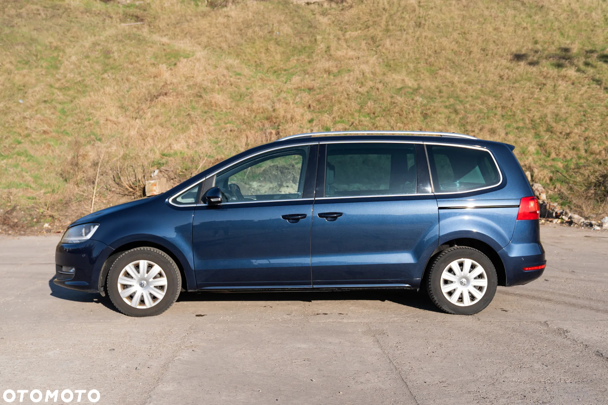 Volkswagen Sharan 1.4 TSI BMT Trendline DSG - 2