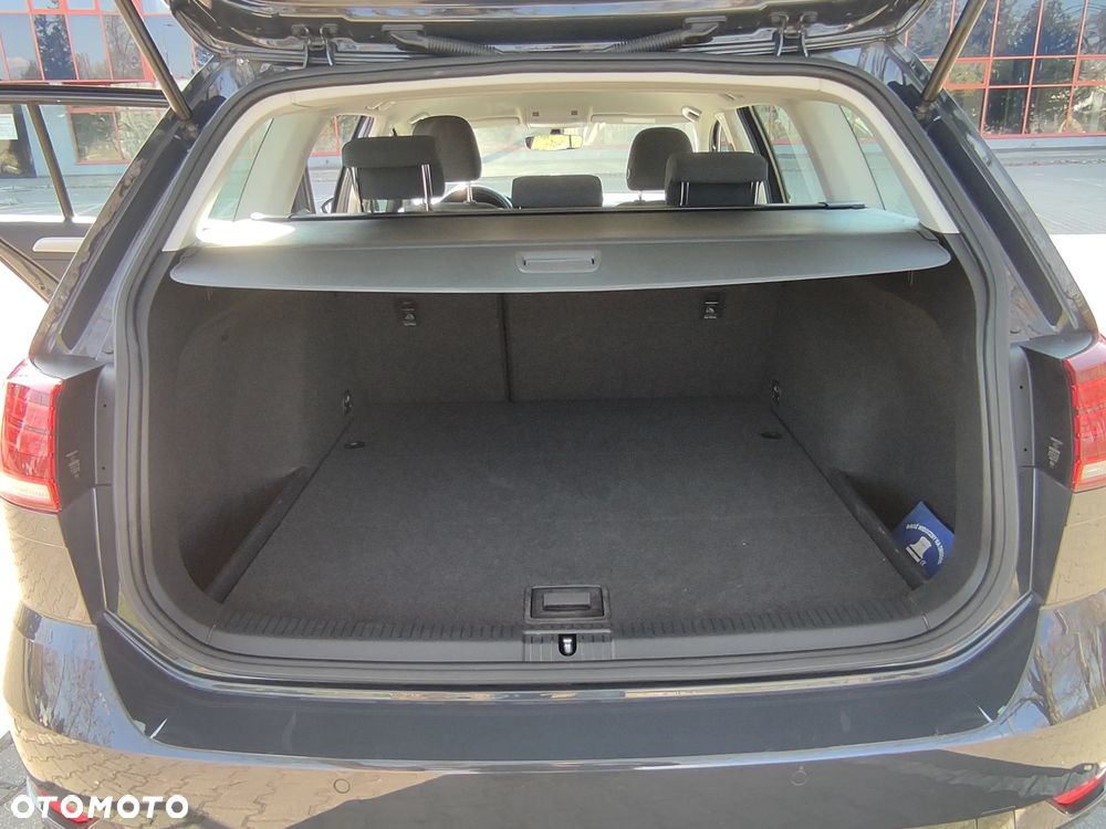 Volkswagen Golf 1.0 TSI BMT Trendline - 17