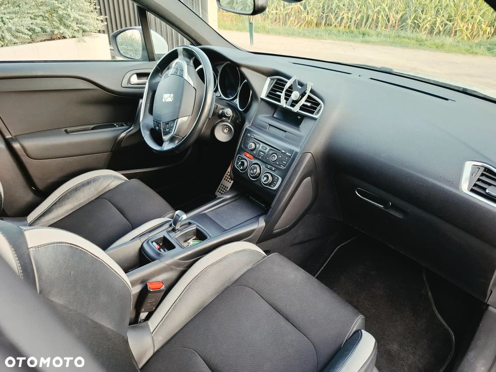 Citroën DS4 1.6 e-HDi SoChic MCP - 8