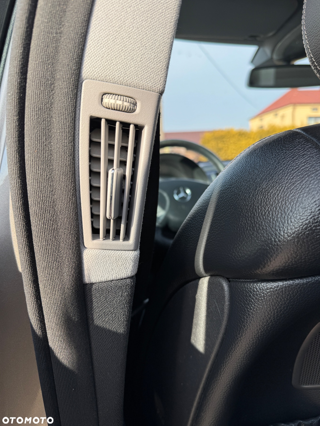 Mercedes-Benz Klasa E 500 4-Matic T Elegance - 25