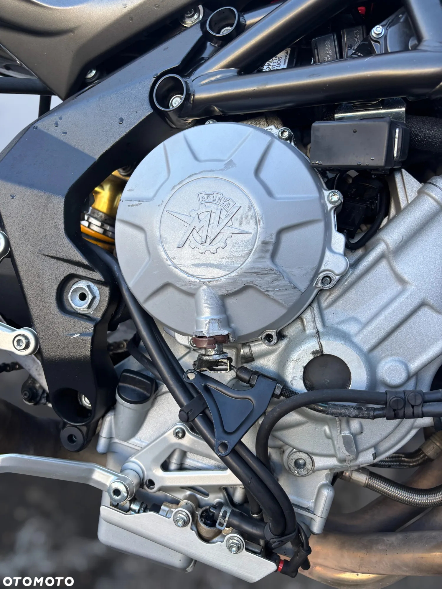 MV AGUSTA Brutale - 12