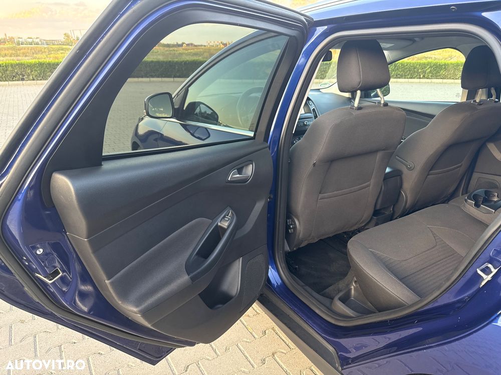 Ford Focus - 19