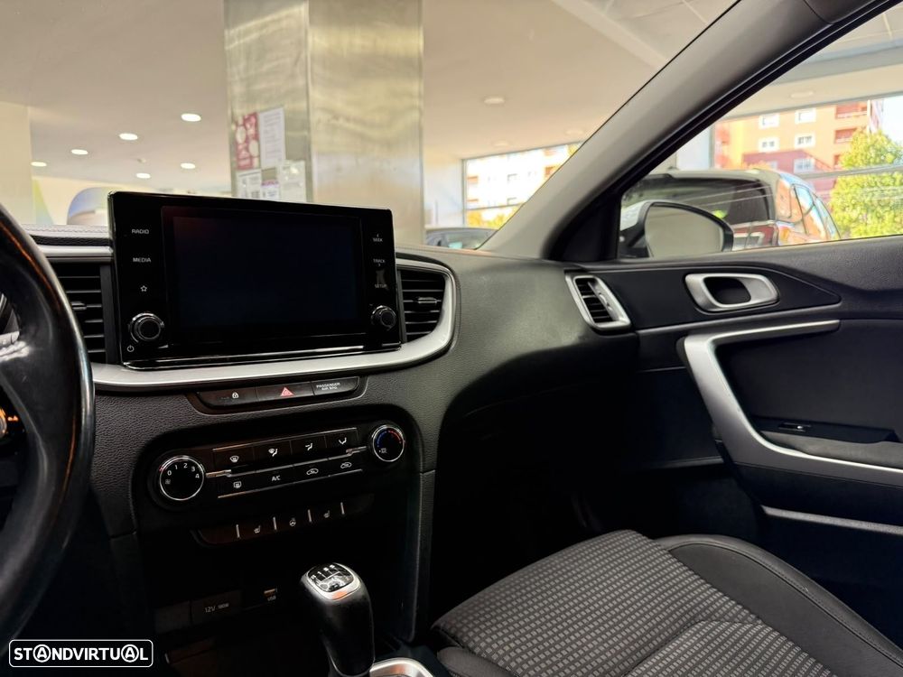 Kia Ceed 1.0 T-GDi Drive - 17