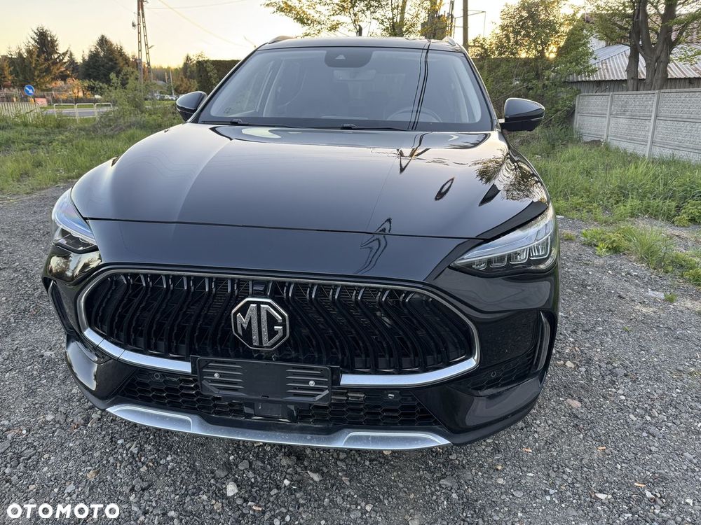 MG HS 1.5T Luxury - 2