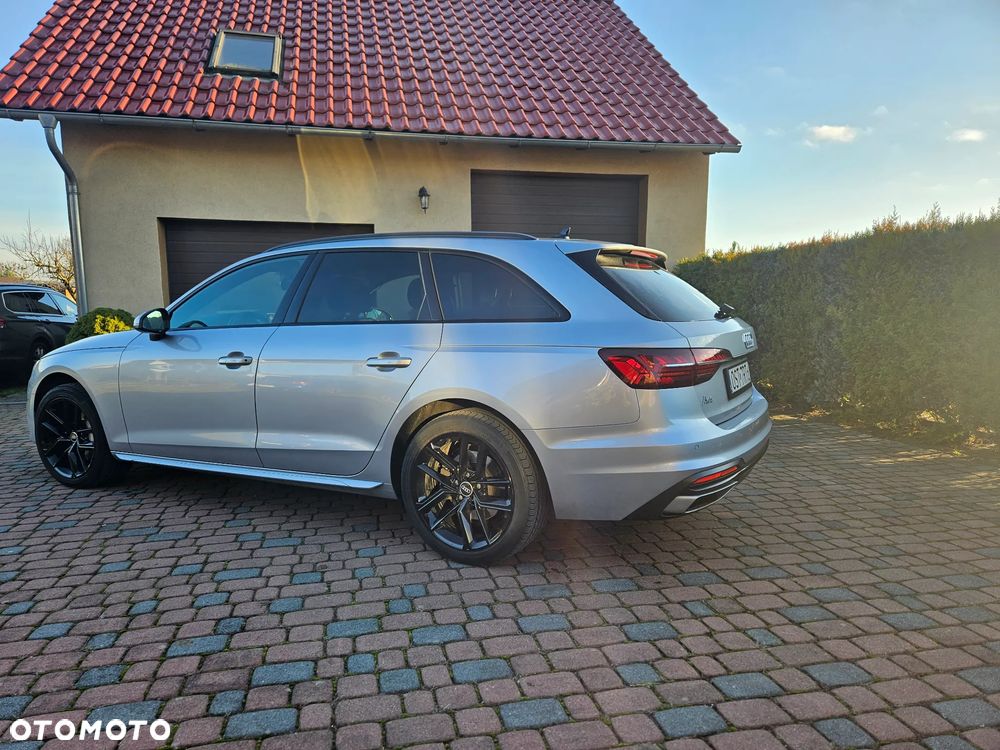 Audi A4 Avant 40 TFSI quattro S tronic - 5