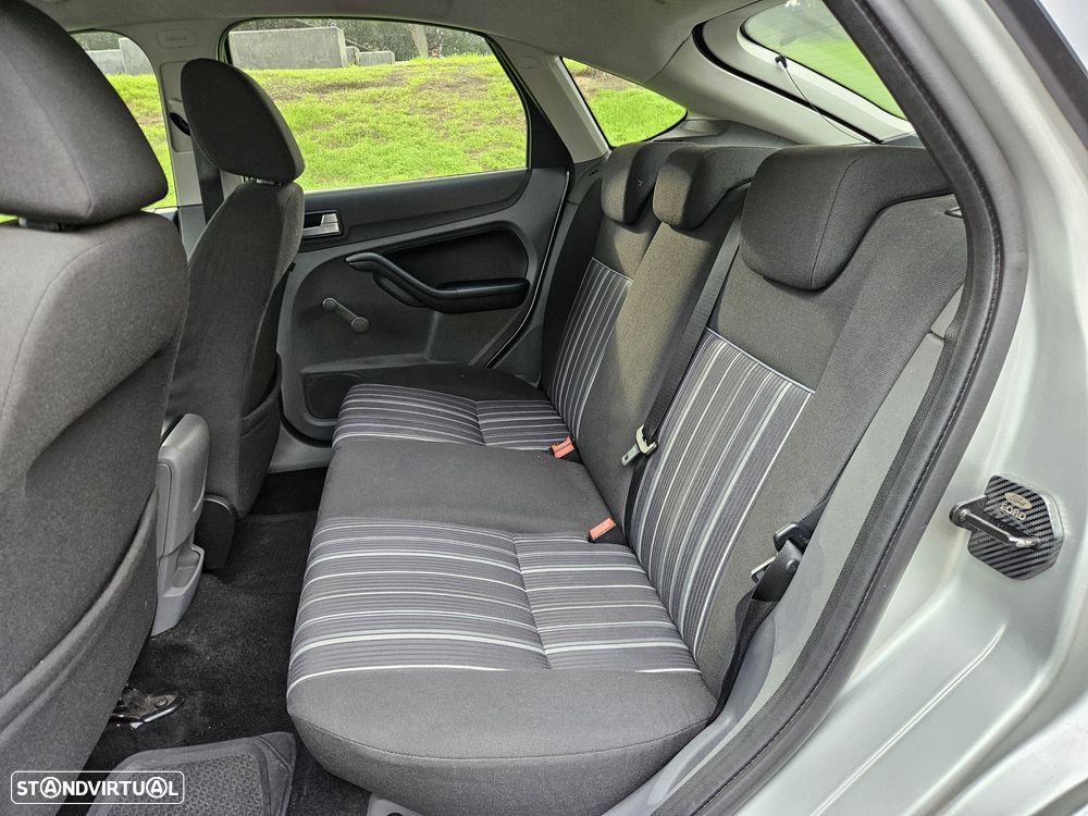 Ford Focus 1.6 TDCi Style - 24