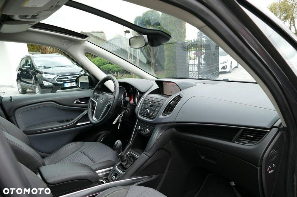 Opel Zafira - 24