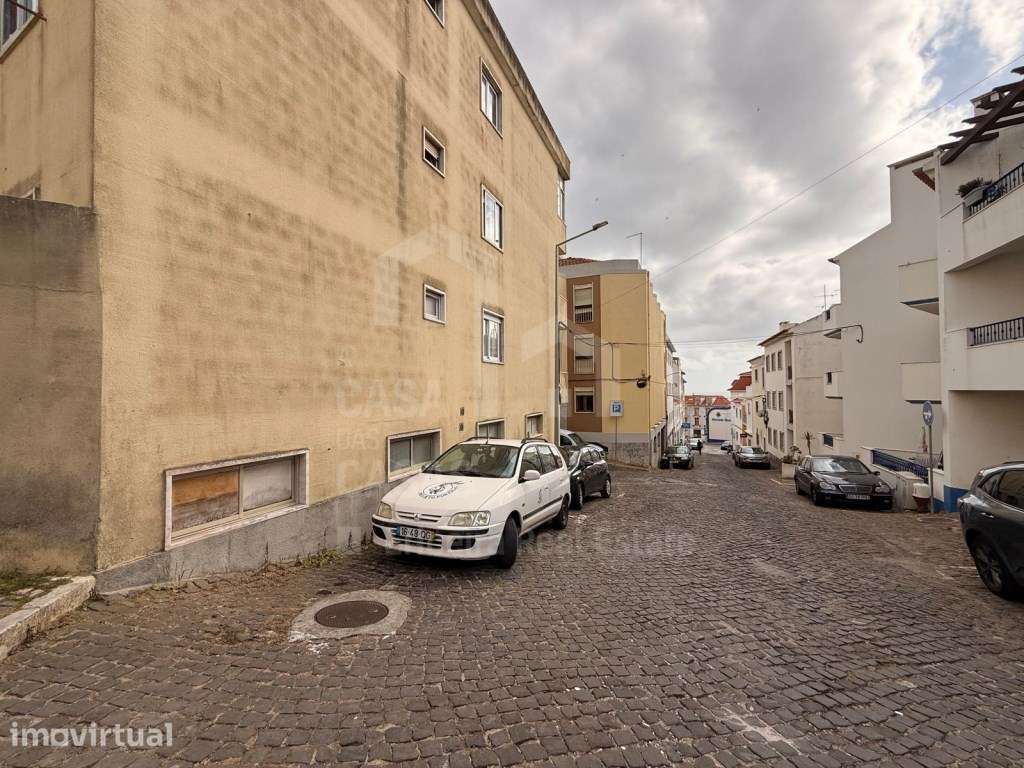 Vende Garagem - Ericeira Centro, A Casa das Casas - Grande imagem: 3/5