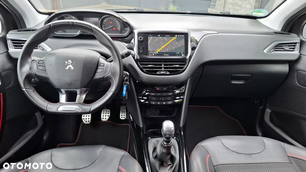 Peugeot 2008 PureTech 130 Stop&Start GT-Line Edition - 24