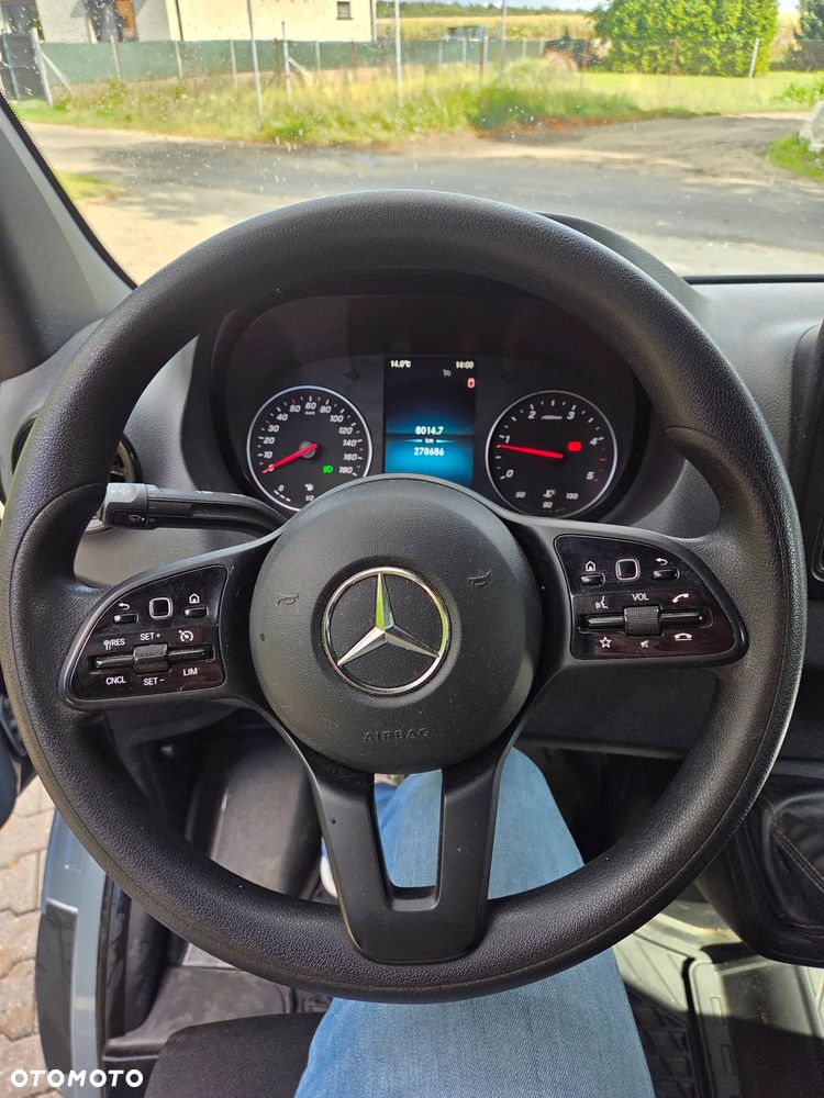 Mercedes-Benz Sprinter - 8