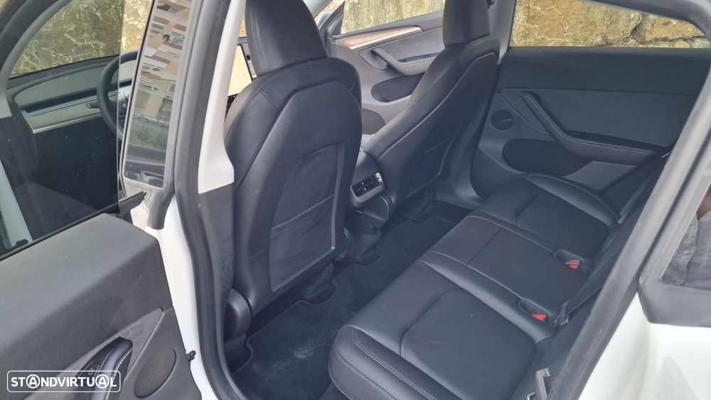 Tesla Model Y Long Range Tração Integral - 31