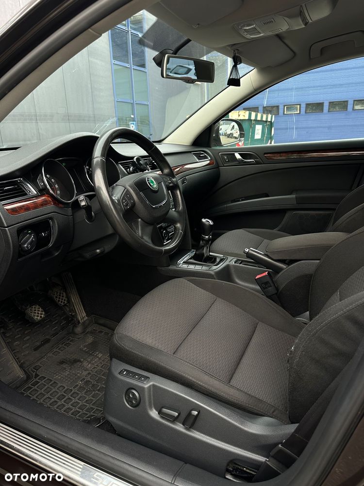Skoda Superb 2.0 TDI Elegance - 9