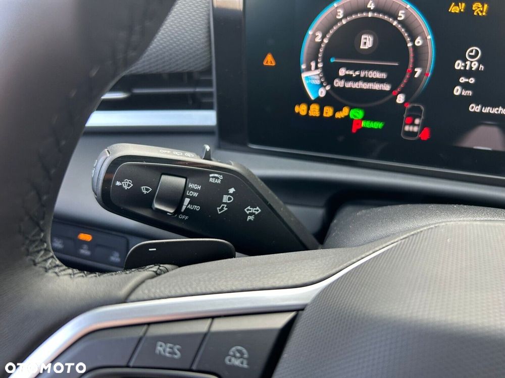 Volkswagen T-Roc - 14