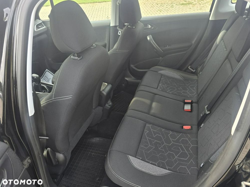Peugeot 2008 - 14