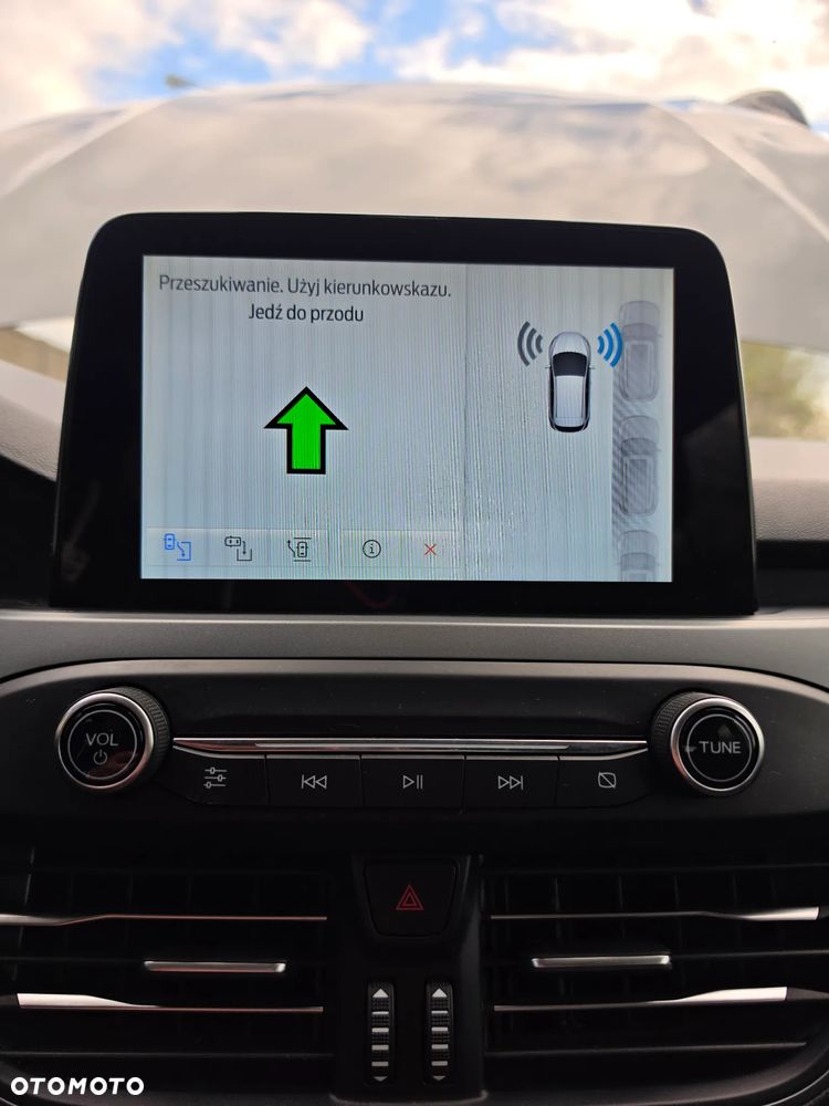 Ford Focus SW 1.0 EcoBoost S&S COOL&CONNECT - 16