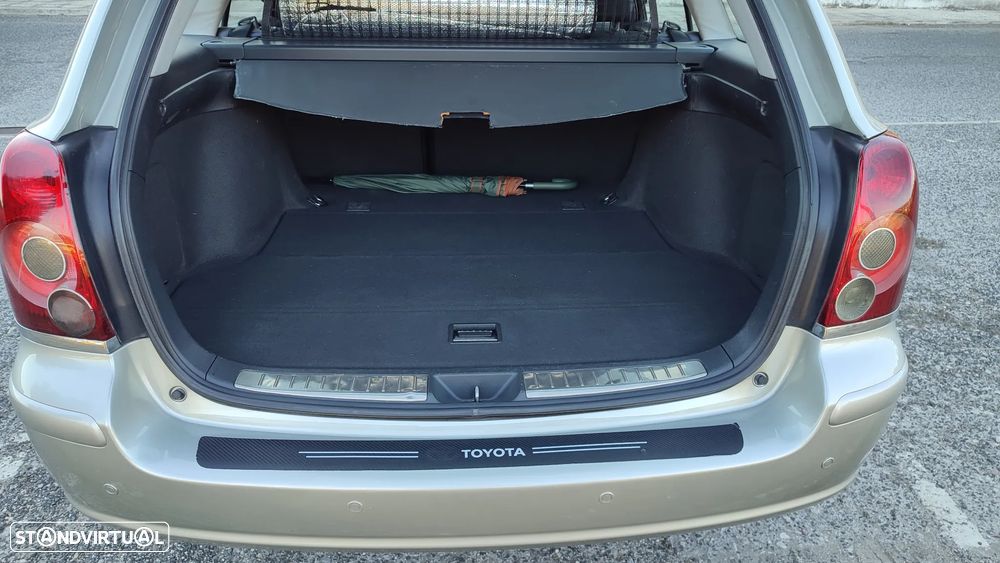 Toyota Avensis SW 2.0 D-4D Sol - 10
